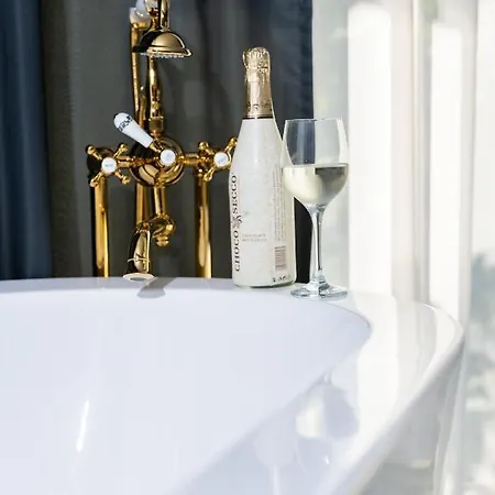 شقة The Hidden Bank: Silver Bullet بلوفديف